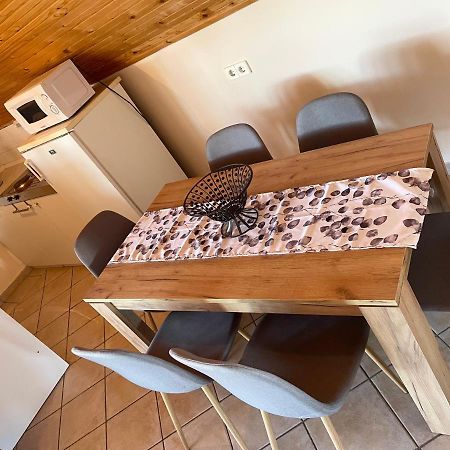 Esther Apartman Gyenesdiás المظهر الخارجي الصورة
