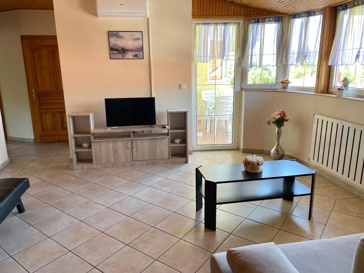 Esther Apartman Gyenesdiás المظهر الخارجي الصورة