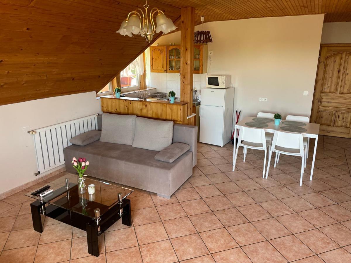 Esther Apartman Gyenesdiás المظهر الخارجي الصورة